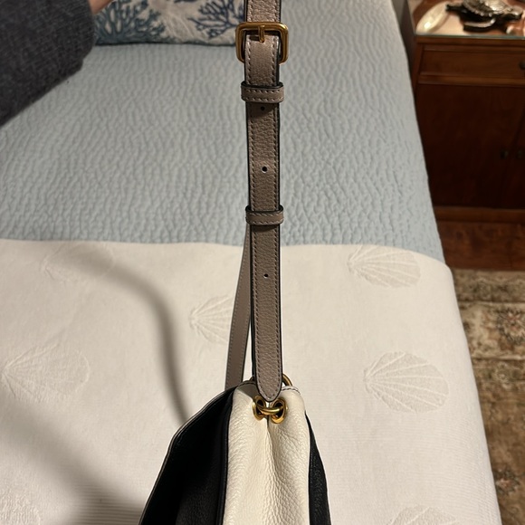 Marc Jacobs color block adjustable strap crossbody black, cream, grayish-/taupe - Picture 16 of 17